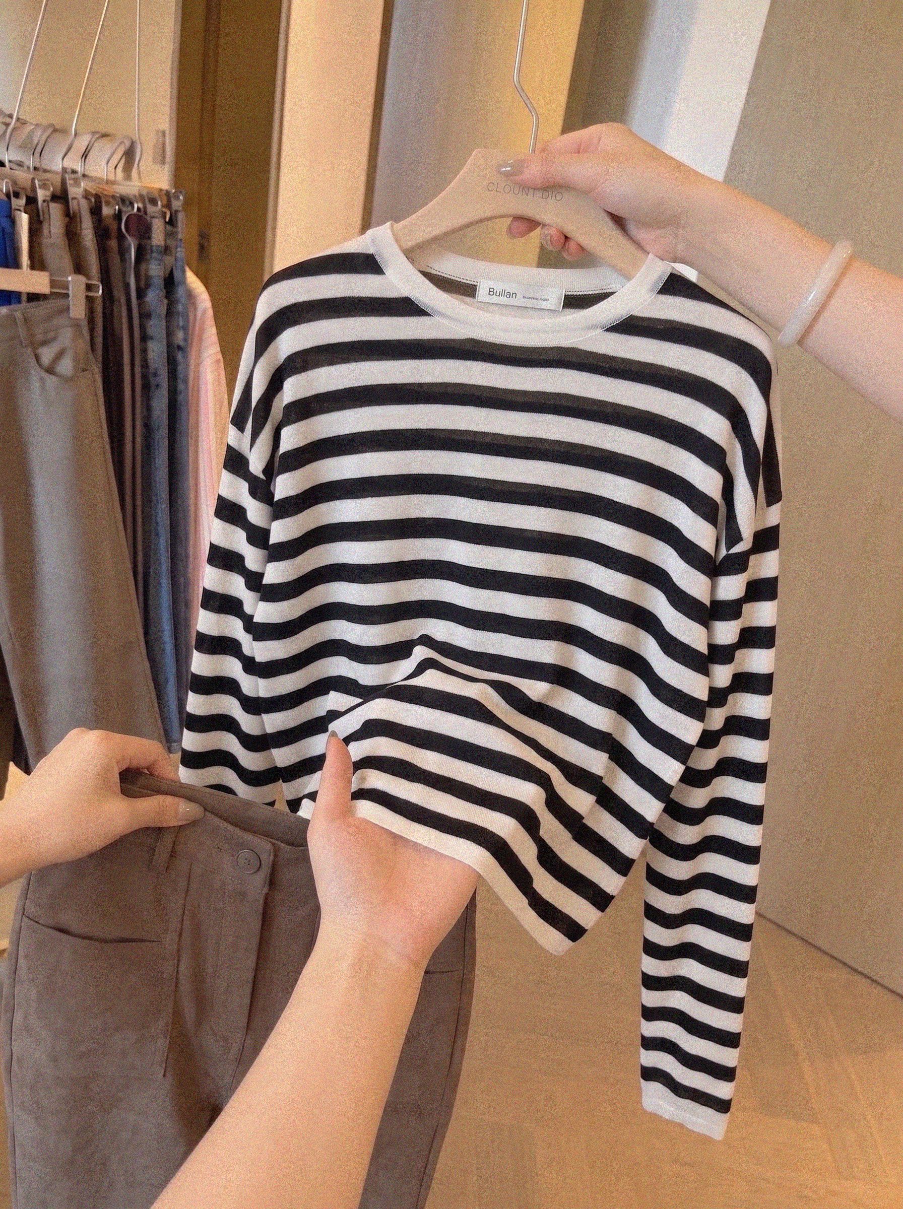 Women's Loose Casual Color Block Striped Knit Top Spring Summer Lightweight Sun Protection Pullover Long Sleeve - Image 4